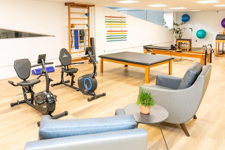 Espaço Movi.Mente equipado para atividades e reabilitação